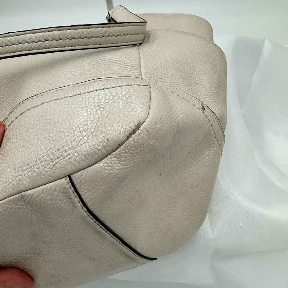 COACH PARK LEATHER CARRIE TOTE SILVER & PARCHMENT‎ F23284